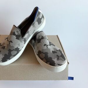 Rothy's Kids Gray and White Camo Slip-On Sneakers